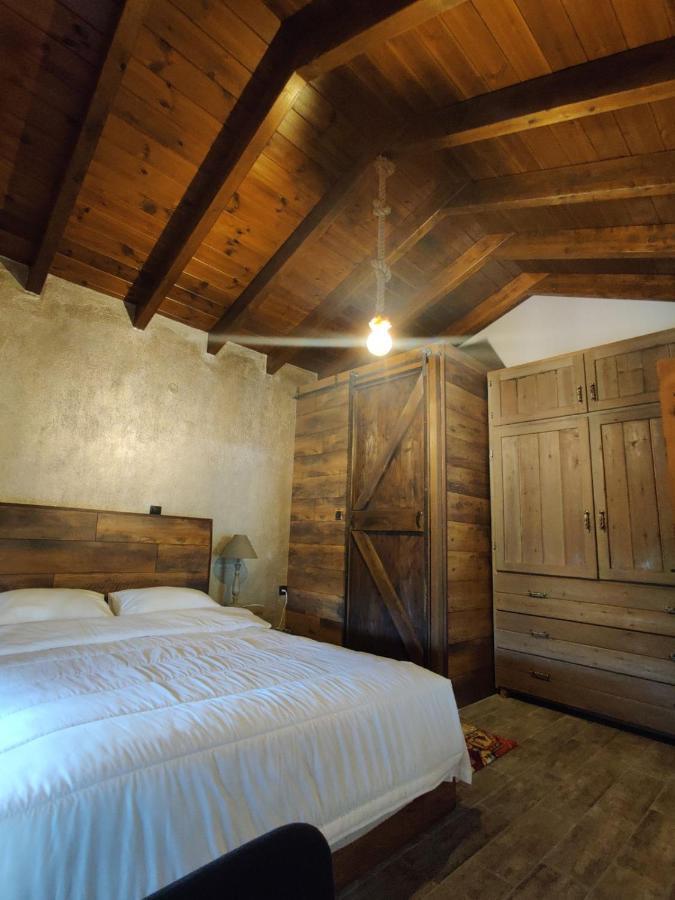 Vintage Lux Homes Vrasná Exteriér fotografie